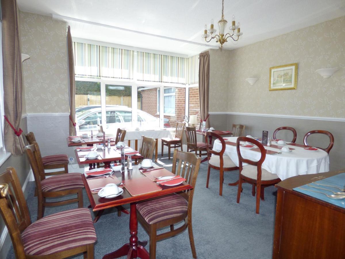 Kenmore Guest House รัสติงตัน ภายนอก รูปภาพ