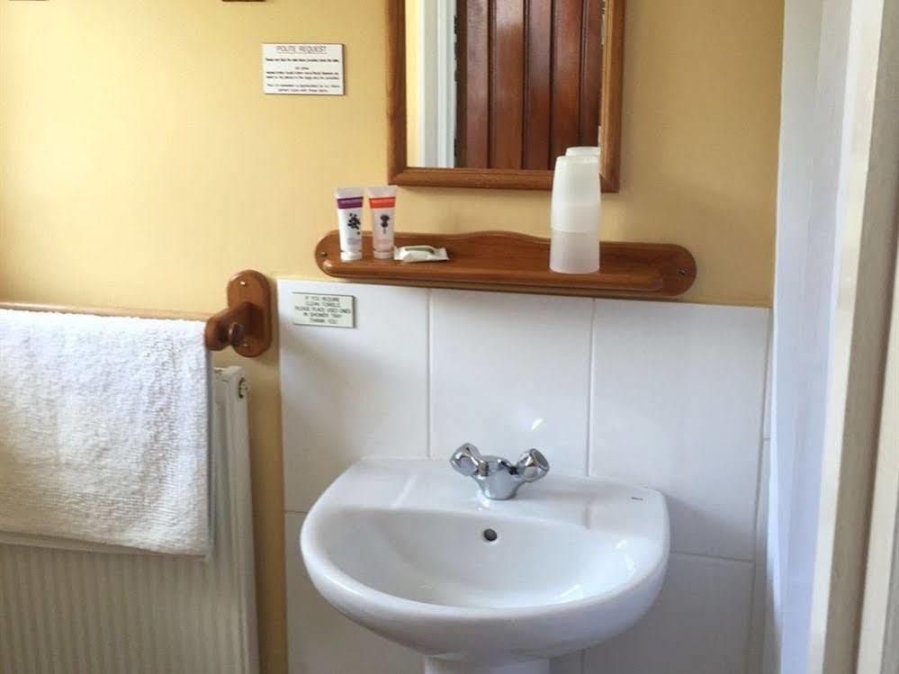 Kenmore Guest House รัสติงตัน ภายนอก รูปภาพ